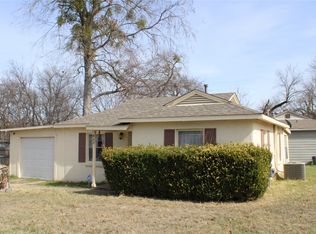 453 S Redford Ln, White Settlement, TX 76108