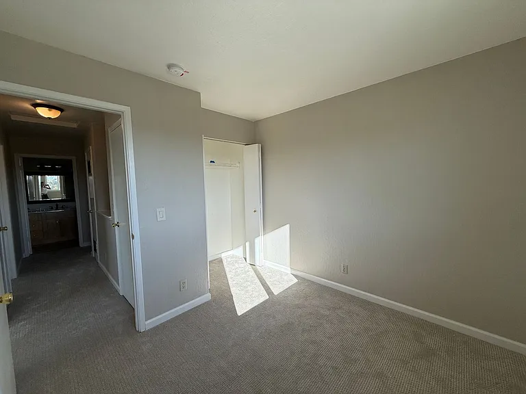 253 Green Meadow Dr #C — Photo 12