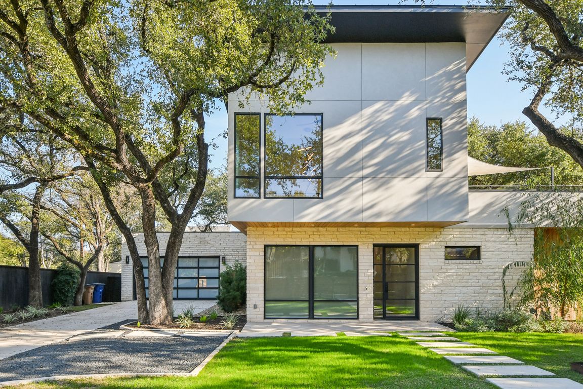 Ridgewood Rd-S2311-001.jpg