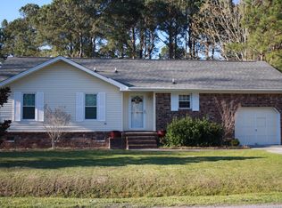 1528 Wakendaw Rd, Mount Pleasant, SC 29464