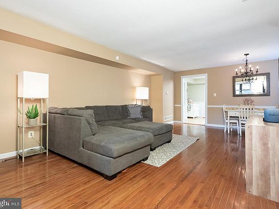 5th image of 86 Kelmar Ave