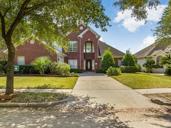 135 S Hall Dr, Sugar Land, TX 77478