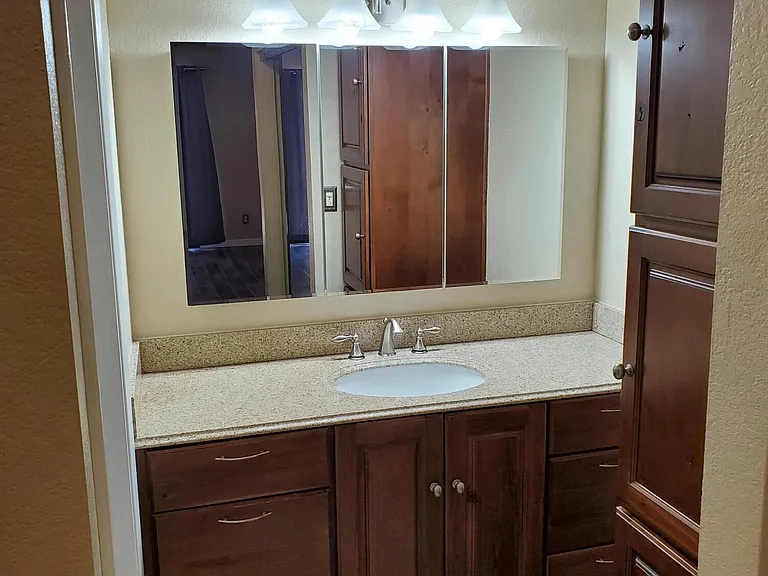 9100 E Winchcomb Dr — Photo 12