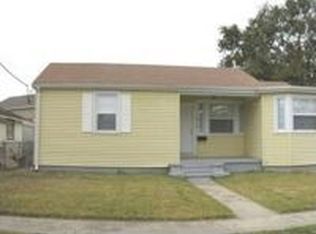 2716 Lloyds Ave, Chalmette, LA 70043