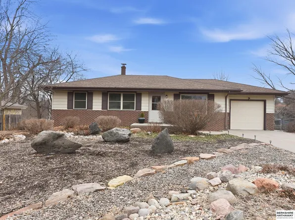 8516 Evans St, Omaha, NE 68134