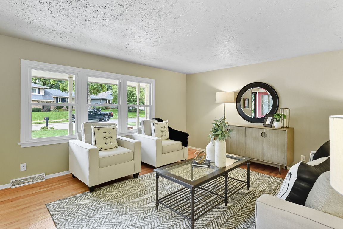 next background image