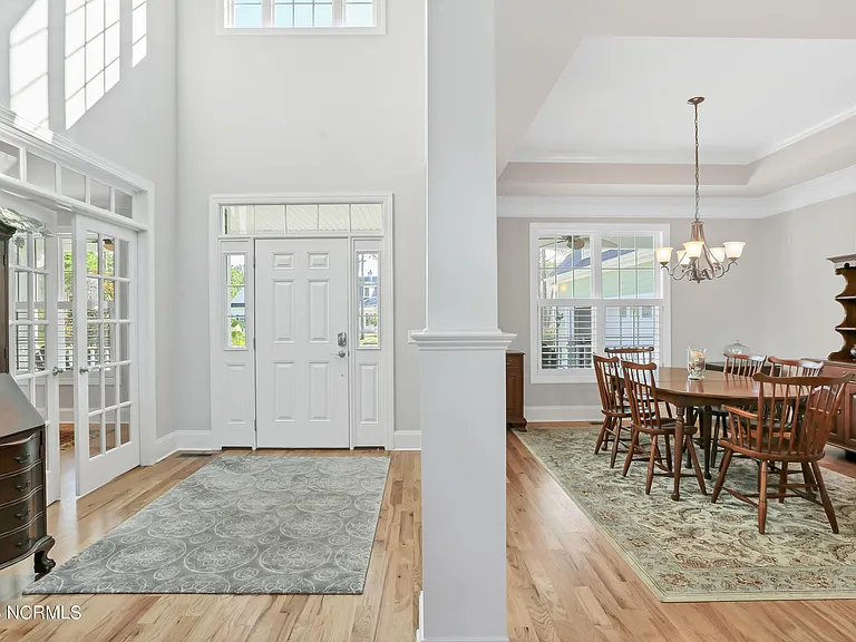 2746 Oak Forest Dr — Photo 4