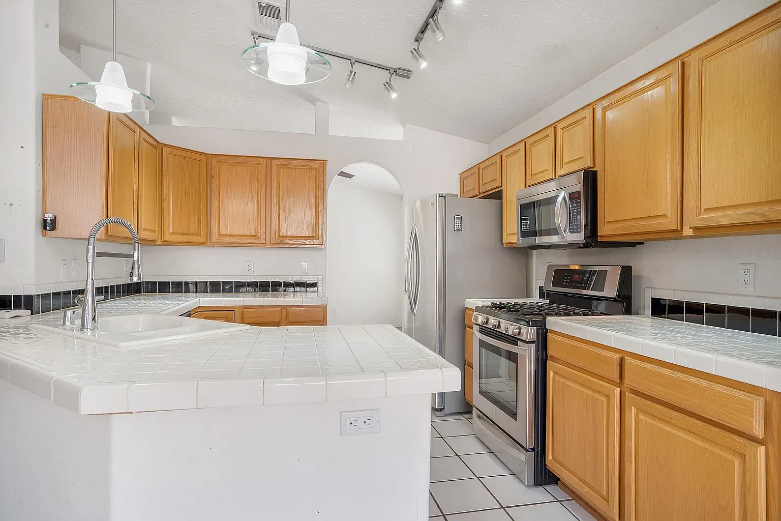 11105 Jewel Cave Rd SE — Photo 2