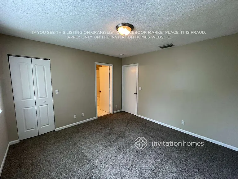 4728 SW 13th Pl — Photo 11