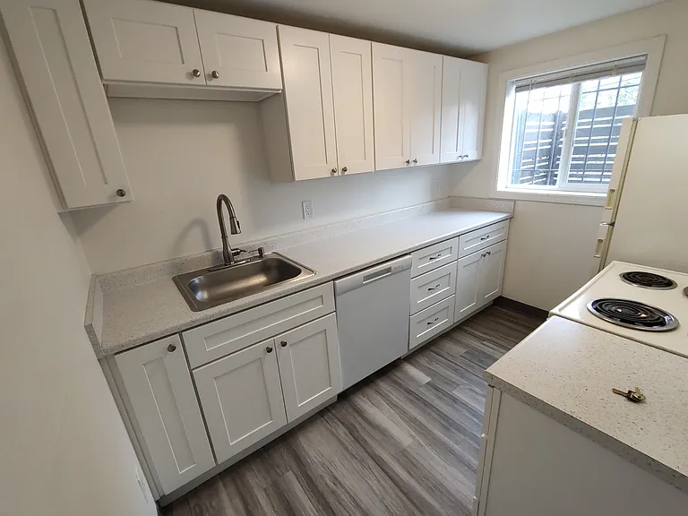 1622 W 7th Ave #1 — Photo 2