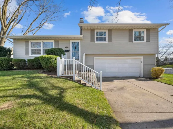 3241 W 15th St, Davenport, IA 52804