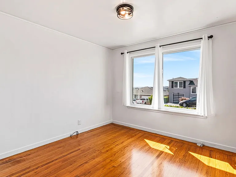 1796 Hickory Ave — Photo 16