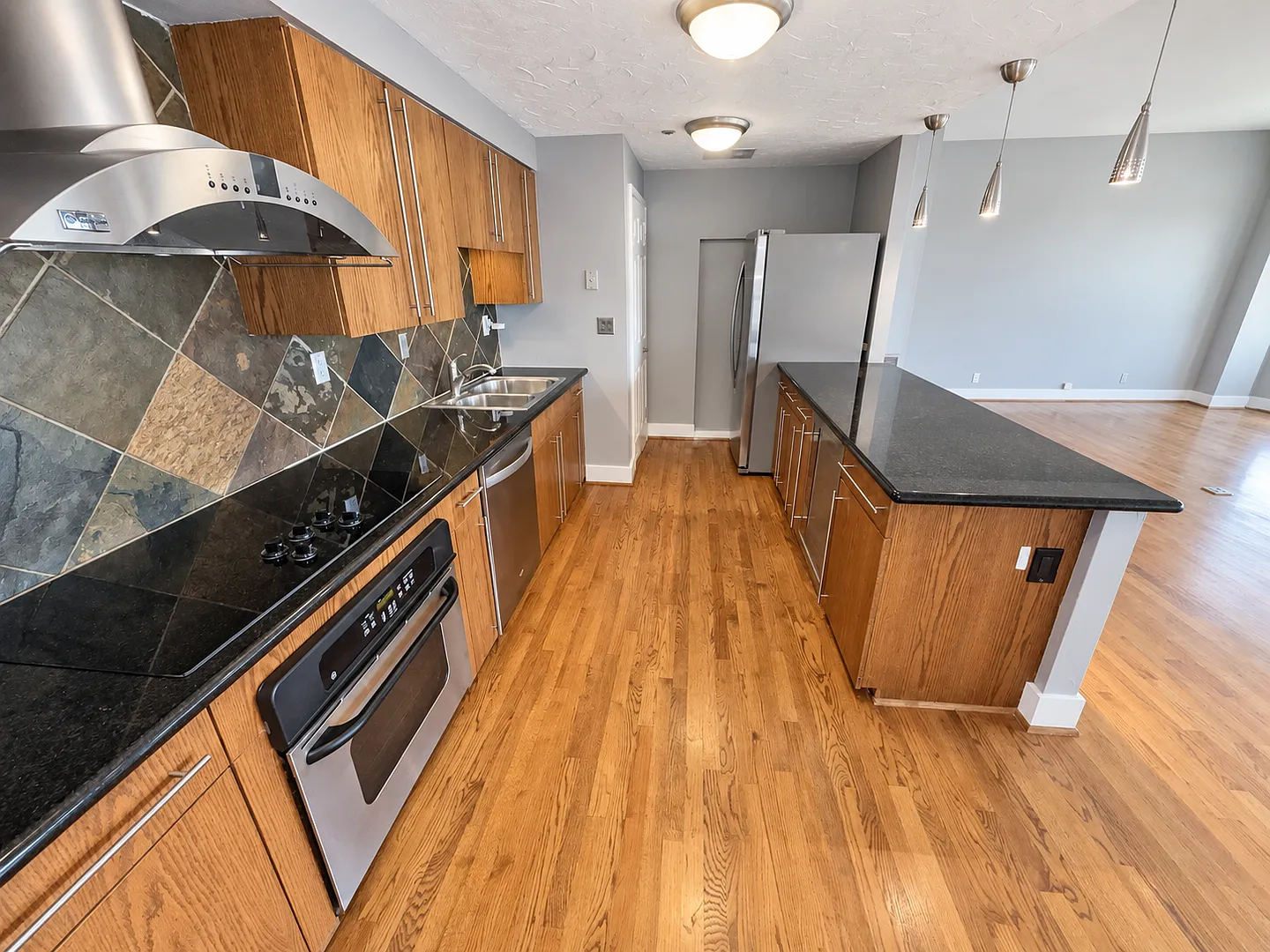 3030 McKinney Ave — Photo 3