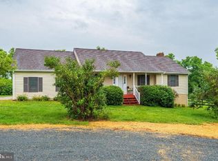 15795 Montresor Rd, Leesburg, VA 20176