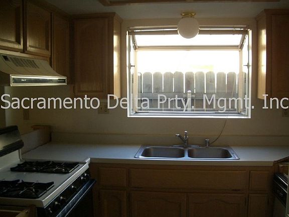 2nd image of 1317 17th St APT 1