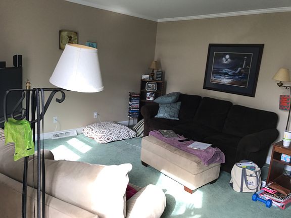 Living room - upon entrance