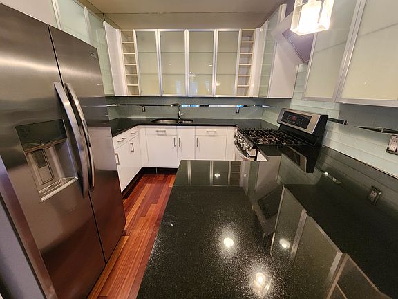 2nd image of 338 72nd St Floor 1