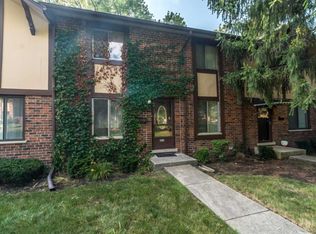 18W150 Standish Ln, Villa Park, IL 60181