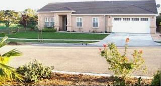 1st image of 2815 Golf Cir