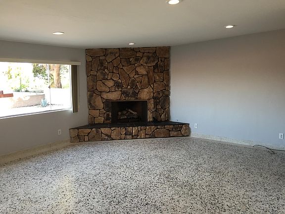 2nd image of 1931 Petra Dr