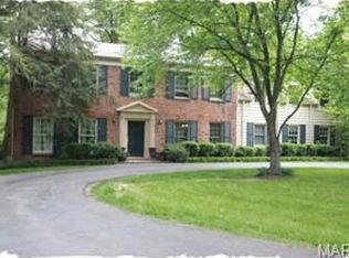 12 Woodcliffe Rd, Saint Louis, MO 63124