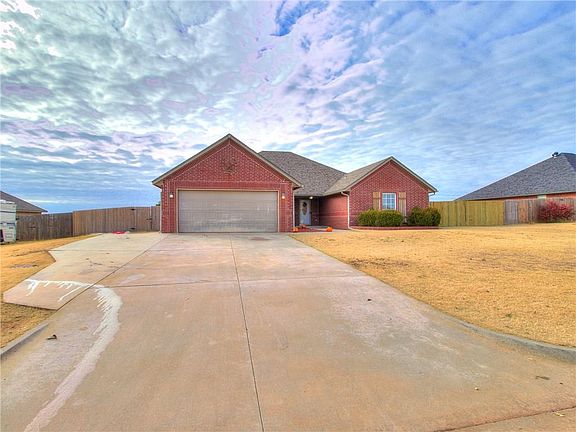 4th image of 1251 Golden Hills Ln