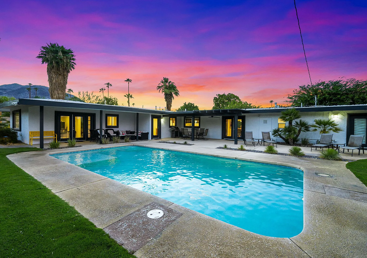 South Palm Desert Pool House w/ Mountain View — Photo 1