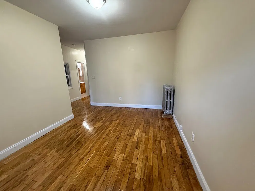 4 bed, 1065 sqft, $3,600 — Photo 4
