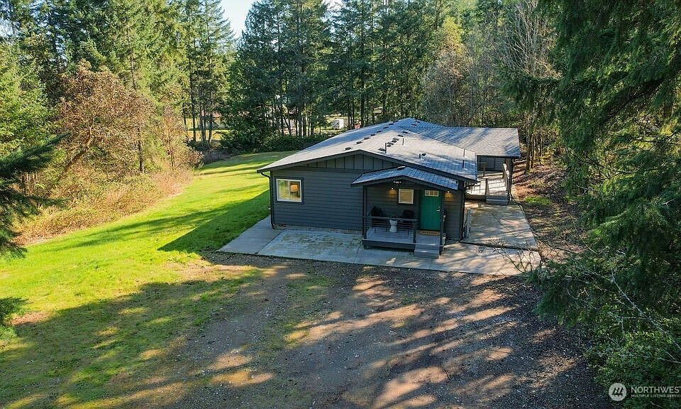 1st image of 13317 Bandix Road SE