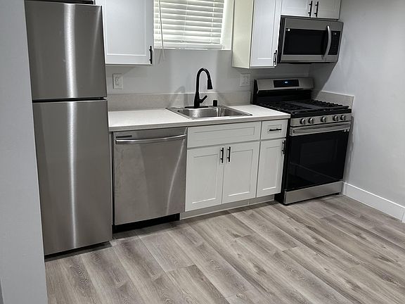 2nd image of 976 W 800 S Basement 2