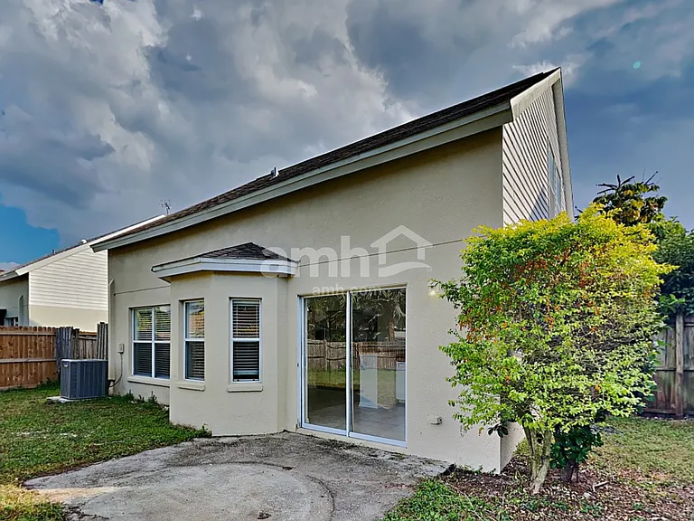 9643 Patrician Dr — Photo 21