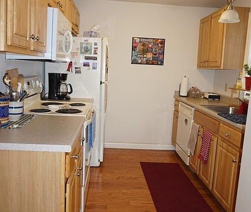 5th image of 64 Constitution Dr #49