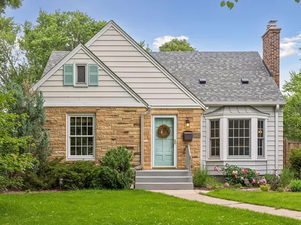 1403 California Ave W, Falcon Heights, MN 55108