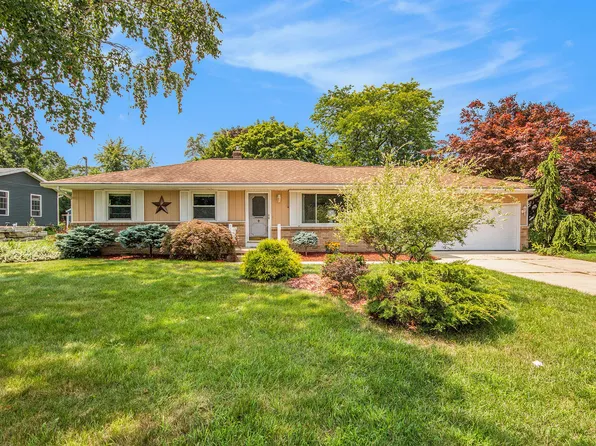 7463 Shadbleau Dr, Jenison, MI 49428