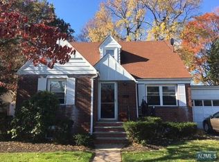 0-32 34th St, Fair Lawn, NJ 07410