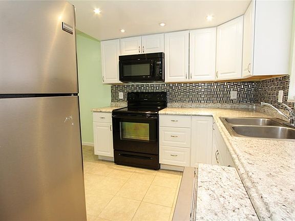 4th image of 215 Valencia Blvd APT 107
