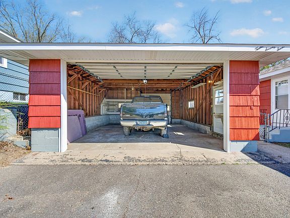 5th image of 1277 Junction Ave E