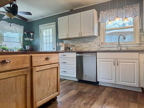 2nd image of 204 Russell Rd