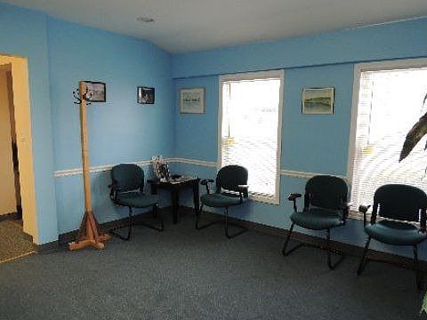 2nd image of 1840 Union Blvd