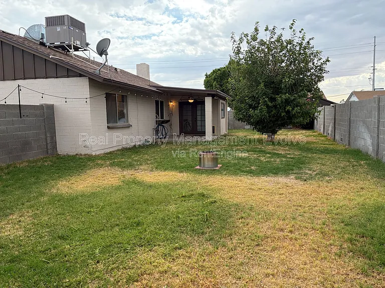 16645 N 34th Dr — Photo 26