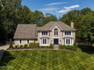 7415 Cambridge Dr, Crestwood, KY 40014