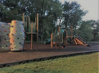 523 Woodston Rd, Rockville, MD 20850