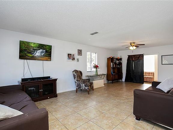 5th image of 7242 Kensington High Blvd