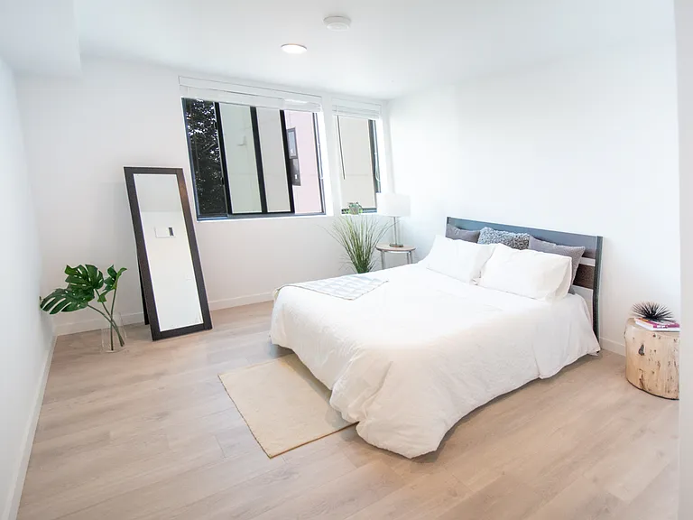 Edric Apartments — Photo 10