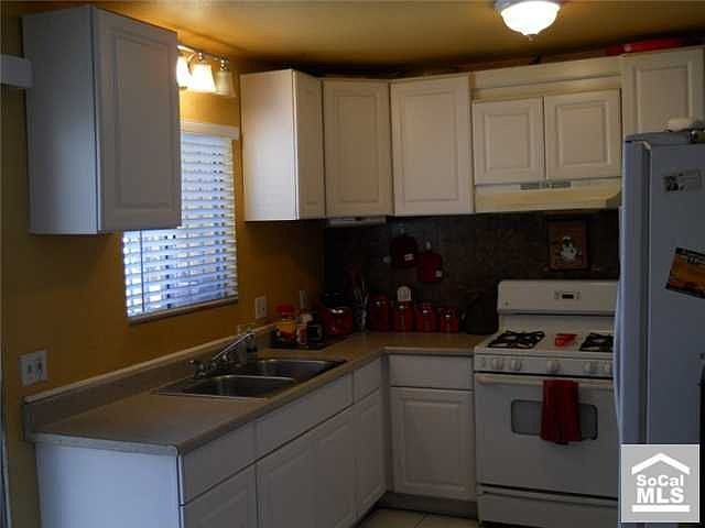 2nd image of 6726 Long Beach Blvd