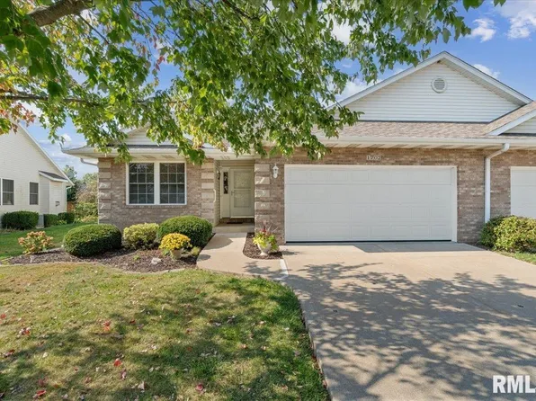 1702 E 6th St, Coal Valley, IL 61240