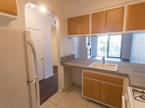 5th image of 555 Maine Ave Unit 328