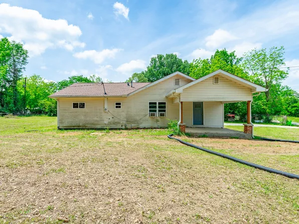 2326 Epperson Dr, Dalton, GA 30721
