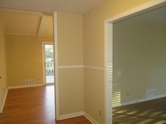 4th image of 1120 Brook Ave