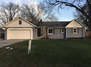 1930 Sherwood Dr SE, Grand Rapids, MI 49506